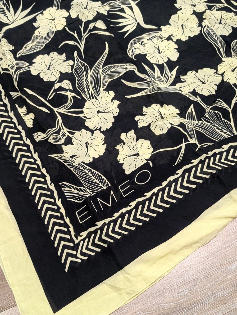 EIMEO botanica pareo shawl Sarong scarf cover up wrap Hibiscus bird of paradise